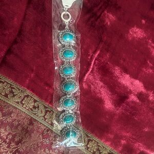 Fashion Jewelry Blue and Silver Bracelet with Artisanal Design